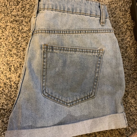 Forever 21 shorts - Picture 3 of 5